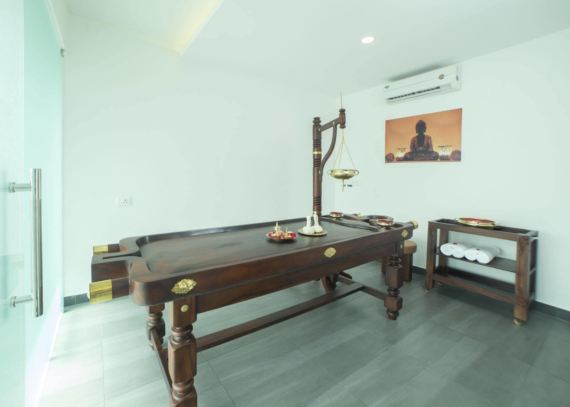 Rustic Leisures Llp Kochi Exterior foto