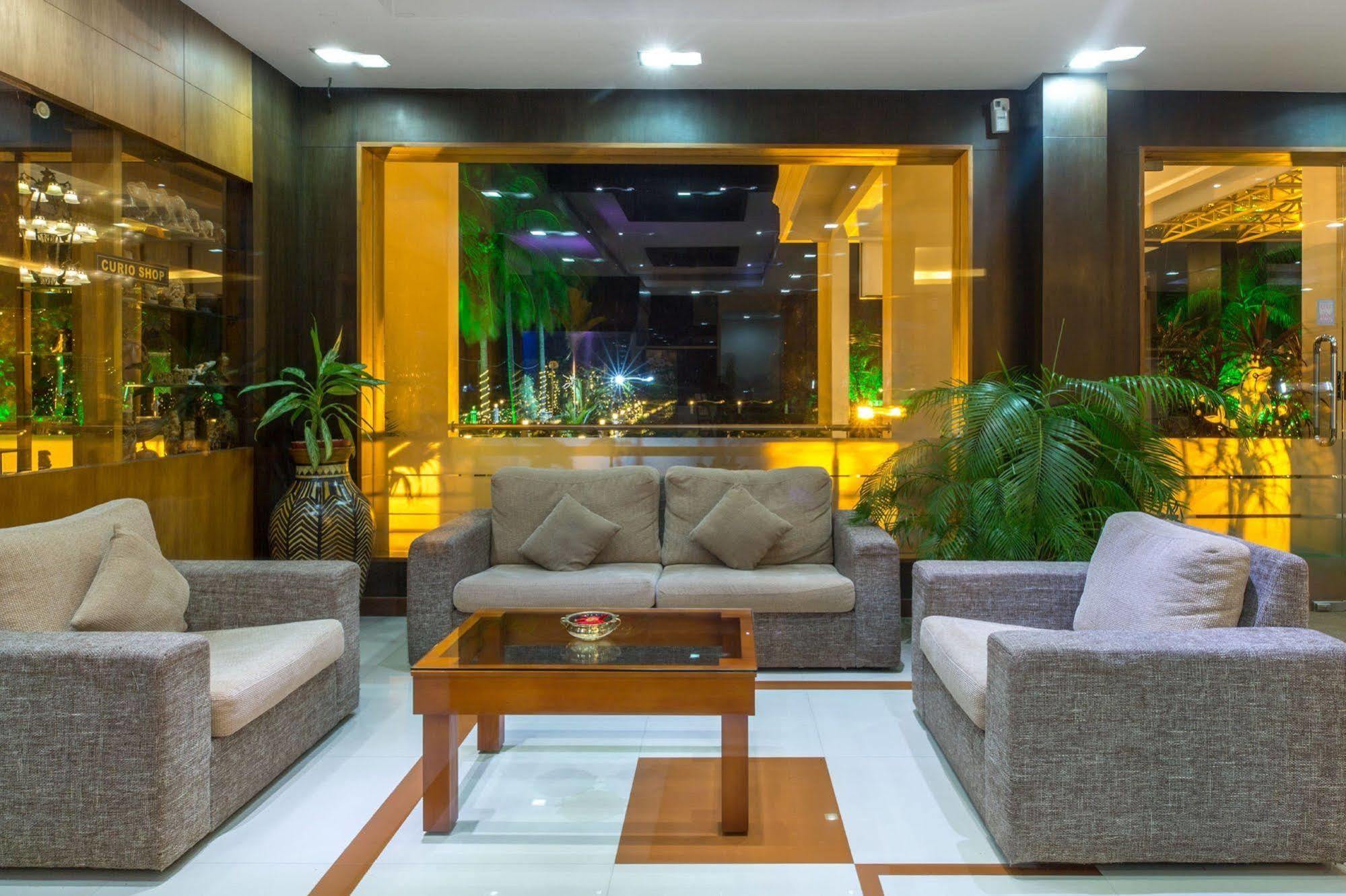 Rustic Leisures Llp Kochi Exterior foto