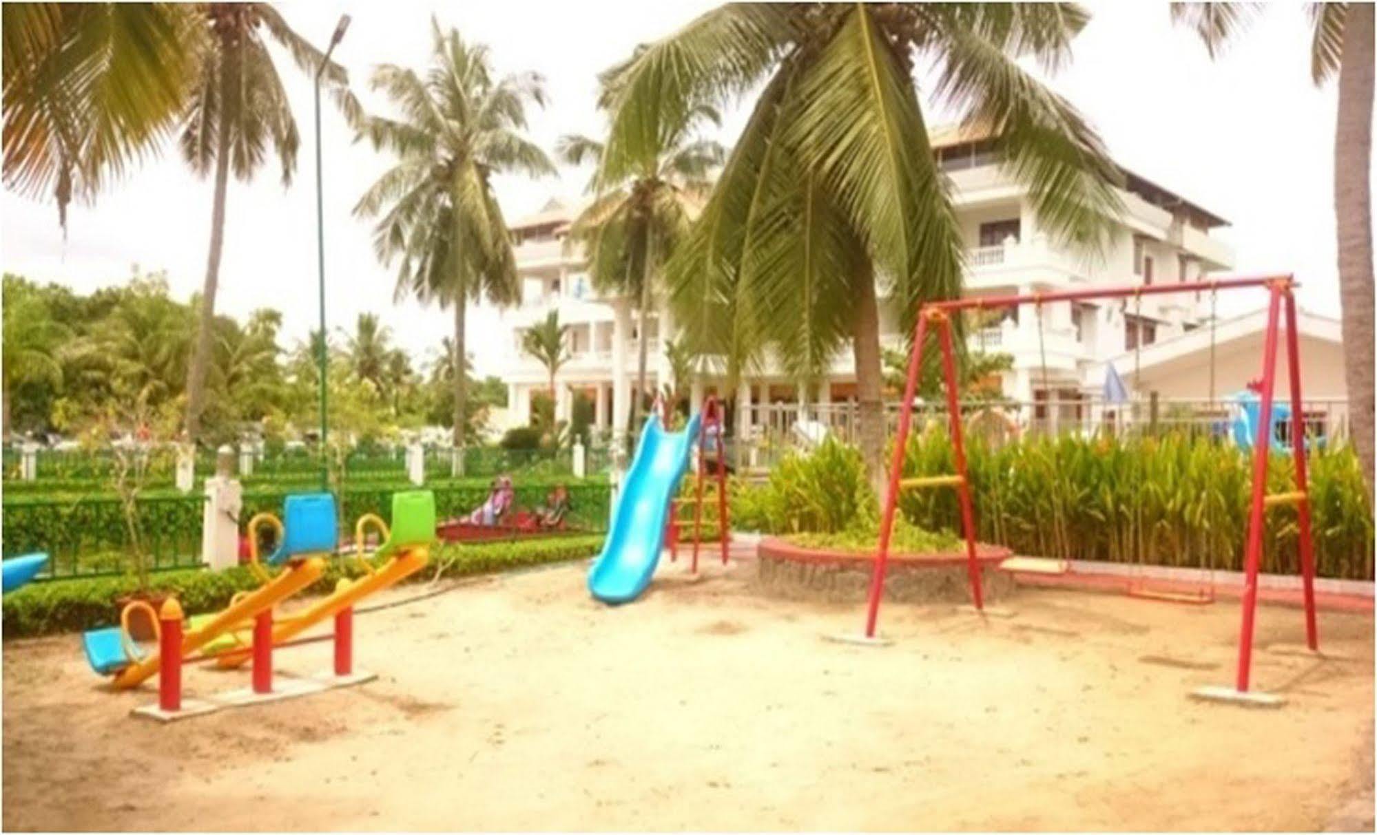 Rustic Leisures Llp Kochi Exterior foto